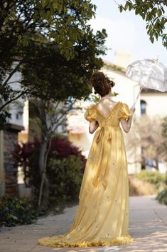 Elevate your style with our Romantic Yellow Regency Era Dress. This empire waist dress features exquisite embroidery, a flowing silhouette, and delicate ruffle details. Perfect for plus-size women, it combines elegance and comfort. Step into the timeless charm of the Regency era and make a statement with our Romantic Y Regency Era Dress, Victorian Era Dresses, 1820s Fashion, Antoinette Dress, Regency Gown, Regency Era Fashion, Op Dress, Regency Dress, Regency Fashion