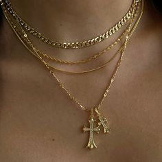 - Thin, twisted chain - Dainty chain - 14 karat gold or silver plated - Made to last - Length: 16" + 1" extender Xoxo Jewelry, Jewel Necklace, Jewelry Accessories Ideas, Dope Jewelry, Jewelry Essentials, Stacked Jewelry, Jewelry Lookbook, Girly Jewelry, Jewelry Inspo