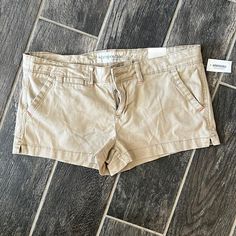 Brand New! Brand Aeropostale. Size 11/12. Smoke Free Home. Cute Khaki Shorts, Cute Bummy Outfits, Bummy Outfits, Obx Dr, Aeropostale Shorts, 2000s Clothes, Aeropostale Pants, 2000s Fashion Outfits, Fall Winter Wardrobe