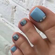 Nails For A Cruise Ship, Toe Nail Polish Ideas, Makeup Zombie, Feet Nail Design, Pedicure Designs Toenails, Pedicure Nail Designs, Gel Toe Nails, Toe Nail Color, Pedicure Ideas