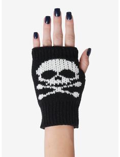 Skull & Crossbones Fingerless Gloves | Hot Topic Grunge Fingerless Gloves, Emo Accessories 2000s, Alt Gloves, Ptv Bracelet, Emo Gloves, Alt Style Outfit, Goth Outfit Inspo, Black Fingerless Gloves, Emo Accessories