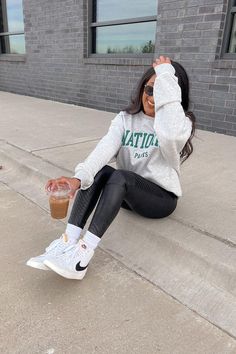 High Top Leggings Outfit, White Sweatshirt And Leggings Outfit, Black And White Sneakers Women Outfit, Moto Leather Leggings Outfit, Leather Leggings Sneakers Outfits, Leather Leggings Sweatshirt Outfit, Black Leggings Sneakers Outfit, Cute Leggings And Sweatshirt Outfit, Nike High Tops Outfit Summer