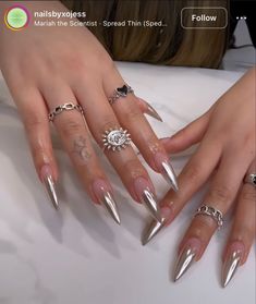 Silver French Tip Nails Stilleto, Crome Nails Stilleto, Pointy Silver Nails, Long Chrome Almond Nails, Chrome Pointy Nails, Chrome Nails Long Almond, Stilleto Nails Chrome, Long Almond Shaped Nails Designs, Chrome Art Nails