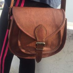 New-Women-Vintage-Brown-Leather-Messenger-Cross-Body-Bag-Handmade-Purse Classic Satchel With Leather Handles As Gift, Classic Bags With Leather Handles For Gift, Classic Brown Bag For Gift, Classic Brown Bag Perfect For Gifts, Classic Brown Bags As Gifts, Classic Brown Bags For Gifts, Brown Leather Flap Bag As A Gift, Handmade Travel Satchel Saddle Bag, Brown Satchel With Adjustable Strap As Gift