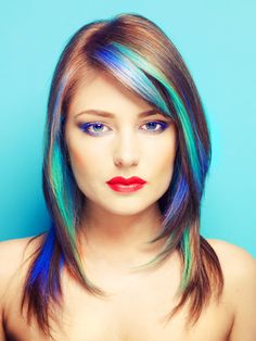 Brilliant Blue Turquoise Purple Highlights on Brown Hair Diy Hair Chalk, Blue Hair Highlights, Edgy Hair Color, Undercut Haircut, Two Toned Hair, Color Streaks, Square Face Hairstyles, Hair Color Streaks, Hair Chalk