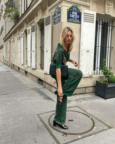 Dorothea Sharp, Mary Jane Shoes Outfit, Shoe Goals, Zapatos Mary Jane, Casual Pants Style, Paris Girl