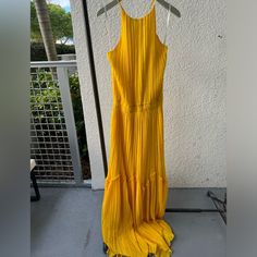 Halston Heritage Yellow Pleated Gown Nwt Size Xs Yellow Maxi Length Gown For Spring, Elegant Yellow Gown For Spring, Summer Pleated Maxi Evening Dress, Spring Evening Maxi Dress Lined, Lined Maxi Dress For Spring Evening, Yellow Spring Evening Dress, Yellow Maxi Evening Dress For Summer, Flowy Sleeveless Spring Gown, Spring Evening Maxi Dress For Casual Occasions