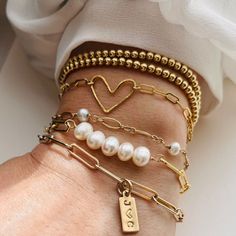 Gold Paperclip Bracelet With Pearl Chain As A Gift, Elegant Paperclip Bracelet With Pearl Chain, Paperclip Bracelet, Everyday Jewelry, Paper Clip, Pearl Bracelet, Silver Bracelets, Chain Bracelet, Jewelry Pieces