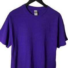 New Gildan Basic Tee T Shirt Minimal Classic Short Sleeve Cotton Solid Logo Adult Purple Large L Nwot Adult Unisex Fit Chest: 20.5" Length: 30" Well Cared For Nice Logo Compare Measurements To A Similar Sized Item To Ensure Proper Fit. Color May Vary Depending On Lighting. Flaws, If Any, Shown In Pictures Will Be Considered As Described And Noted. Features: Solid Size: L Condition: New Without Tags New Without Tags. Urban Outfitters Basic Crew Neck T-shirt, Basic Urban Outfitters Crew Neck T-shirt, Casual Cotton T-shirt By Urban Outfitters, Urban Outfitters Casual Cotton T-shirt, Urban Outfitters Cotton Crew Neck T-shirt, Urban Outfitters Cotton Short Sleeve T-shirt, Urban Outfitters Basic Short Sleeve T-shirt, Urban Outfitters Relaxed Fit Short Sleeve Shirt, Purple Pre-shrunk Cotton T-shirt