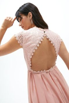 Open Back Lace Bodice Maxi Dres - Pink - Fitted with a pretty peekaboo back, this ethereal lace dress shows off sun-kissed skin in style. Its luxurious lace bodice and flowing tulle skirt combine to princess-pretty effect. Pink Dress With Lace-up Back And Fitted Bodice, Sleeveless Pink Dress With Lace-up Back, Backless Lace Maxi Dress With Lace Trim, Pink Lace Backless Dress, Pink Lace Maxi Dress With V-neck, Lace Bodice Maxi Dress, Maxi Dres, Pink Fits, Lace Bodice