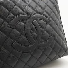 General: Brand: Chanel Line: Matelasse Model: A50995 Design: Type: Shoulder bag Material: Caviar leather Color: Black Gender: Women Size: Size (HxWxD): 24cm x 33cm x 13cm / 9.44'' x 12.99'' x 5.11'' Included Items: Accessories: Dust bag Accessories Notice: Before purchasing, please refer to the images of the accessories included with the item. Condition: Condition: Used (good) Ranking: Rank B Used - Traces of usage, damages / dirt can be seen but it is still in acceptable condition for continued Designer Shoulder Bag With Cc Turnlock For Shopping, Designer Tote Shoulder Bag With Cc Turnlock Closure, Luxury Shoulder Bag With Cc Turnlock Closure, Evening Tote Shoulder Bag With Cc Turnlock Closure, Leather Tote Shoulder Bag With Cc Turnlock Closure, Elegant Tote Shoulder Bag With Cc Turnlock Closure, Shopping Tote Shoulder Bag With Cc Turnlock Closure, Luxury Black Tote Shoulder Bag, Luxury Black Shoulder Bag For Shopping