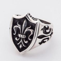 Gothic Jewelry Rings, Medieval Ring, Biker Rings Mens, Medieval Rings, Mens Band Rings, Gothic Ring, Shield Ring, Ring Man, Dragon Bracelet