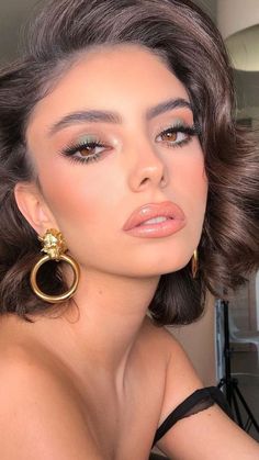 Welcome Party Makeup, Mekap Mata, Classy Makeup, Makeup Kits, Formal Makeup, Makeup Board, Smink Inspiration, Skincare Essentials, Makijaż Smokey Eye