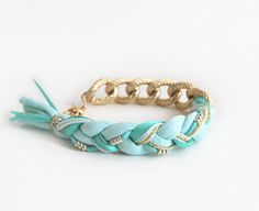 Mint bracelet with chunky chain, mint bohemian bracelet, braided bracelet by LeiniJewelry Mens Choker Necklace, Mint Bracelet, Beige Bracelet, Mint Jewelry, Ribbon Braids, Bracelet Crochet, Yarn Bracelets, Summer Fashion Accessories, Bohemian Braids