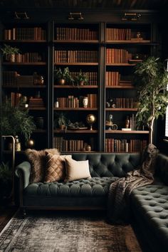 Lux Office, Moody Dark Academia, Dark Academia Interior, Dark Academia Home, Dark Green Living Room, Dark Academia Room, Academia Room, Apartment Vibes