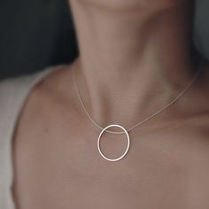 ♥️ Pinterest: DEBORAHPRAHA ♥️ minimalist necklace, simple jewelry Delicate Sterling Silver Everyday Necklaces, Simple Round Everyday Necklace, Simple Everyday Round Necklace, Minimalist Open Circle Jewelry With Simple Design, Modern Necklace With Delicate Chain And Round Pendant, Minimalist Silver Necklace With Delicate Chain, Everyday Simple Round Pendant Jewelry, Sterling Silver Round Pendant Necklace For Everyday, Minimalist Open Circle Everyday Jewelry