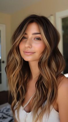 40 Heavy Highlights On Dark Hair Hairstyles That Will Make You Feel Like a Bombshell Heavy Highlights On Dark Hair, Highlight Styles, Dark Hair Hairstyles, Heavy Highlights, Highlights On Dark Hair