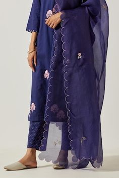 Navy blue straight kurta with floral embroidered buttis. Paired with a pant. - Aza Fashions Indigo Dupatta With Resham Embroidery, Indigo Resham Embroidery Dupatta, Festive Indigo Sets With Floral Embroidery, Blue Traditional Wear With Intricate Embroidery For Spring, Spring Blue Traditional Wear With Intricate Embroidery, Blue Cotton Dupatta With Floral Embroidery, Summer Blue Dupatta With Floral Embroidery, Blue Floral Embroidered Dupatta For Summer, Blue Traditional Wear With Floral Embroidery For Spring