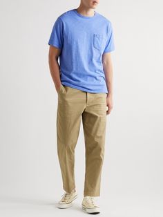 Alex Mill's specialty is creating ageless essentials that are incredibly comfortable. Its signature tapered chinos are made from resilient cotton-blend twill woven with a touch of stretch for flexibility. Team yours with a tee and low-top sneakers. Chinos For Men, Tapered Chinos, Stretches For Flexibility, Alex Mill, Mens Chinos, Modern Gentleman, Chino Trousers, Formal Style, Casual Trousers