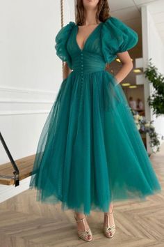 Dark Green Evening Dress, Short Sleeve Prom Dresses, Spring Court, Green Evening Dress, Dress With Buttons, A Line Evening Dress, Prom Dresses With Pockets, French Dress, Tulle Evening Dress