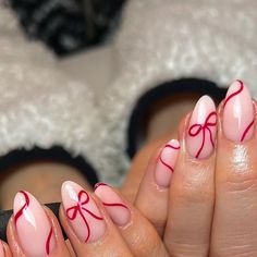 ByJessicaLeahy • Nail Technician & Educator on Instagram: "I’m bow obsessed this year 🎀  Using @the_gelbottle_inc Dolly & Couture   #bownails #christmasnails #winternails #2024christmasnails #bownails🎀" Bow Inspired Nails, Red Nails With Pink Bow, Xmas Bow Nails, Cute Bow Christmas Nails, Pink Nails With Red Bow, Present Bow Nails, Christmas Nails Ribbon, Christmas Nails Blooming Gel