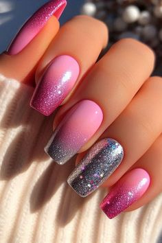 21 Pink Christmas Nail Trends to Try in 2024 Pink Glitter Chrome Nails, Pink New Years Nails, Pink Christmas Nail Designs, Christmas Nail Trends, Pink Christmas Nail, Pink Christmas Nails, Butterfly Nail Designs, 3d Nail Art Designs, Peach Nails