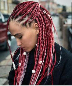 Black And Red Box Braids With Curls, Red And Pink Hair Braids, Red Festival Braids, Box Braids Vermelho, Pravana Hair Color, Afro Braids, Blonde Box Braids, Box Braids Styling, Twist Braids