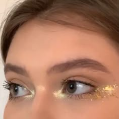 Gold Fleck Makeup, Gold Glitter Eye Makeup Festival, Gold Cheer Makeup, Gold Pearl Makeup, Cottagecore Prom Makeup, Gold Star Eye Makeup, Gold Gem Makeup, Golden Fairy Makeup, Aphrodite Makeup Look