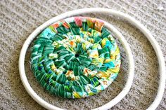 a close up of a frisbee laying on the ground