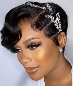 Wedding Hairstyles For Short Hair, Sparkly Hair Accessories, Short Hair Bun, Curly Wedding Hair, Hairdo Wedding, Best Wedding Hairstyles