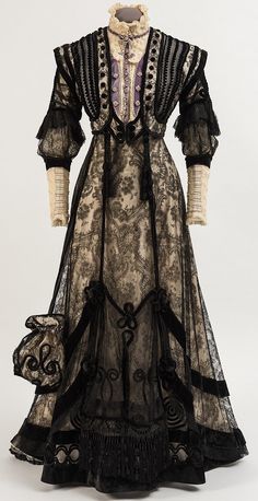 Gothic History Fashion, Gothic Edwardian Fashion, 1900s Fashion Aesthetic, 1890s Aesthetic, 1890s Clothing, Edwardian Fashion Women, 1910s Aesthetic, Old Fashioned Dresses