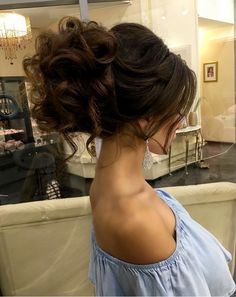 Fest Temaer, Quinceanera Hairstyles, Ball Hairstyles, Formal Hair, Elegant Wedding Hair, Dance Hairstyles, Hairdos For Curly Hair