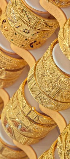 Arab Gold, Gold Pictures, Commitment Quotes, Bridal Jewelry Bracelets, Antique Necklace Gold, Small Earrings Gold, Wedding Jewellery Designs, Dubai Gold Jewelry