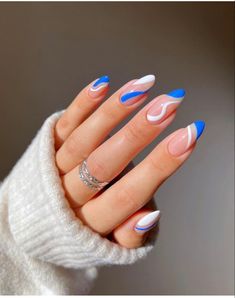 Paznokcie Hello Kitty, 2022 Nails, Blue And White Nails, Unghie Sfumate, Kutek Disney, Colorful Nails, Geometric Nail, Her Nails, Almond Nails Designs