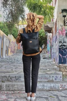 🏝We are on summer holidays. All orders will be shipped after 11.08.2022, keeping priority according to order date. Please contact us for any questions. Thank you for your understanding. --------------- Lasal zipper backpack has a minimal, stylish and practical design. FEATURES ✔️Made of premium vegan leather ✔️Thick and water resistant material, comfortable to wear ✔️Fully lined with cotton ✔️Three interior pockets for essentials (one zippered & two slip) ✔️One exterior pockets ✔️Zip Top closur Minimalist Backpacking, Backpacking Essentials, Structured Handbags, Minimalism Lifestyle, Work Backpack, Leather Laptop Backpack, Minimalist Backpack, Backpack Laptop, Minimalist Bag