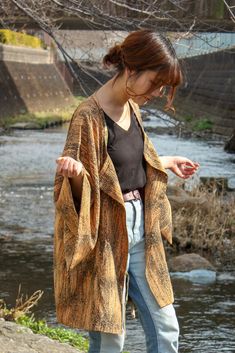 Modern Kimono Fashion Outfits, Kimono Jacket Outfit, Outer Outfit, Vintage Kimono Jacket, Yellow Kimono