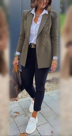 Casual Chic Outfits, Fashionable Work Outfit, Blazer Outfits For Women, Stylish Work Attire, Business Casual Outfits For Work, Green Blazer, Classy Work Outfits, Casual Chic Outfit