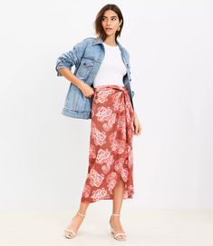 Textured Floral Twist Sarong Midi Skirt Wrap Around Midi Skirt, Tie Up Midi Skirt, Towel Material Skirt, Wrap Blanket Skirt, Free Wrap Skirt Patterns For Women, Wrap Skirt Tutorial Midi, Skirt With Sneakers, Skirts With Sneakers, Sarong Skirt