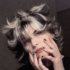 @mvrxder on ig // alt boy fluffy hair alternative white black spiky anime tiktok White Hair Men Aesthetic, Black And White Hair Men, Hair Dye Ideas Men, Boy Fluffy Hair, Fluffy Hair Boy, Grey And White Hair, Brown And White Hair, Alt Drawing, Alt Boy