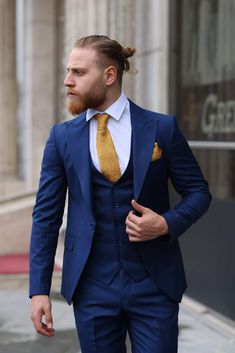 Blue And Gold Suits For Men, Engagement Ring Band Styles, Outfit Graduacion, African Bridesmaid Dresses, Blue Suit Men, Lgbtq Wedding, Blazer Designs, Men's Suit, Mens Fashion Suits