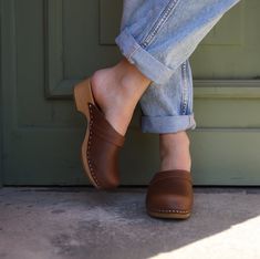 Excited to share the latest addition to my #etsy shop: Brown clogs, leather slingback shoes, handmade mules for women with vintage look by Kulikstyle, wooden Swedish clog https://etsy.me/2XcQvSX #brown #woodenclogs #clogsandals #swedishclogs #clogsforwomen #leathermule Rustic Slip-on Clogs With Wooden Heel, Styling Clogs, Bastad Clogs, Clogs Outfits, Vintage Clogs, Bohemian Shoes, Clogs Outfit, High Heel Clogs, Brown Clogs