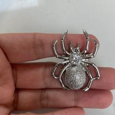 Large Silver Tone Spider Ring With Crystals . With Adjustable Band . Great For Halloween ,Dress Up , Witch Costume ,Goth Costume , Etc. Unisex Can Be Worn By Men Women Youth . Spider Ring, Goth Costume, Vintage Spider, Diamond Heart Ring, Moissanite Diamond Rings, Witch Costume, Red Gemstones, Gem Ring, Evil Queen