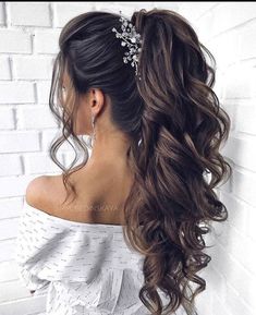 Hairstyles Up, Updos Prom, Up Dos For Prom, Wedding Hair Up, Quinceanera Hairstyles, Frame Cabin, Up Dos, Elegant Wedding Hair, Quince Hairstyles