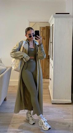 Modele Fitness, Instagram Baddie, Skandinavian Fashion, Chique Outfits, Winter Fashion Outfits Casual, Looks Street Style, Causual Outfits, Looks Chic, Sporty Outfits