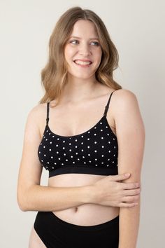 The classic and all-time bestseller, this seamless tshirt bra combines comfort and support perfectly. Seamless bras are made using seamless technology, which fits tightly to the body contour without creating excess flesh or indentation, allowing you to experience unprecedented comfort. Seamless Bras, Tshirt Bra, Busted Band, Cami Bra, Bra For Women, Body Contour, Skin Allergies, Everyday Bra, Seamless Bra