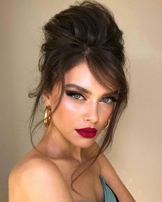 European Makeup, Makeup Cantik, Stylish Makeup, Makijaż Smokey Eye, Glamorous Makeup, Glam Hair, Nude Makeup, Glamour Makeup, Eyes Makeup