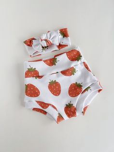 Absolutely perfect high waist shorties. super comfy in the waist for little baby bellies. They are made soft  knit fabric. Adorable little shorties. Available in newborn- 4toddler. Available in regular or high waist. With or without elastic. Please ask Your little one will stay cool ( literally) this summer in these perfect summer shorties. pair these with onesies or dresses .  sooo cute. Shorts are serged throughout for professional look and durability. I recommend hand washing these to best pr Woman Costumes, Kid Outfits, Strawberry Baby, Baby Belly, Baby Bloomers, Doll Stuff, Reborn Baby Dolls, Reborn Baby, Clothing Essentials