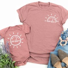 Mom And Me Shirts, Girl Mom Shirt, Idee Cricut, Projets Cricut, Daughters Shirt, Vinyl Shirts, Baby T Shirts