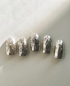 Silver Nails Ideas, Nails Summer Aesthetic, Aesthetic 2024, Edgy Nails, Pretty Gel Nails, Nail Ring, December 23