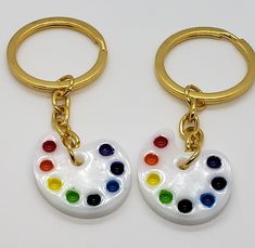 Discover a new way to store and display your art supplies with Paint Palette keychains. These handy keychains feature a realistic paint palette design to help you take your creativity with you wherever you go. Paint palette keychains Keychain Painting, Paint Themes, Palette Design, Paint Palette, Diy Painting, Diamond White, Keychains, Art Supplies, Personalized Items